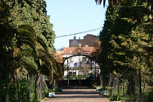 COLLEGE MODERNE LECLERC SIDI BEL ABBES 04 EN AVRIL 2005 LE PORTAIL